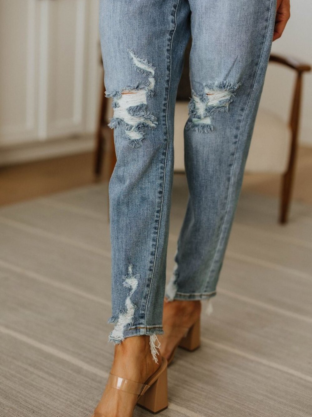 JUDY BLUE High Rise Distressed Button Fly Boyfriend Jeans | Size: 0/24 - Picture 3 of 12